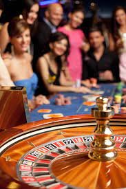 otuslot app interface showing live blackjack table on mobile screen